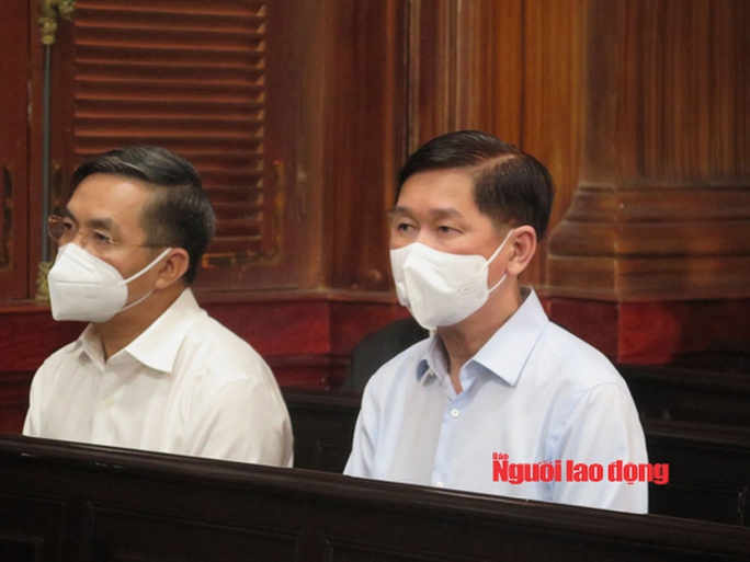 Tạm ngừng phiên tòa xét xử vụ án liên quan ông Trần Vĩnh Tuyến đến ngày 8-12 - Ảnh 2.