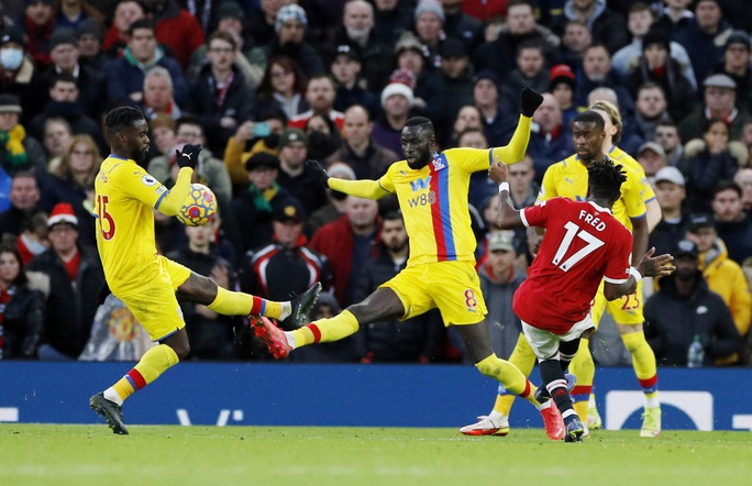 Fred đại đế lập siêu phẩm, Man United giành chiến thắng mừng thầy mới - Ảnh 5.