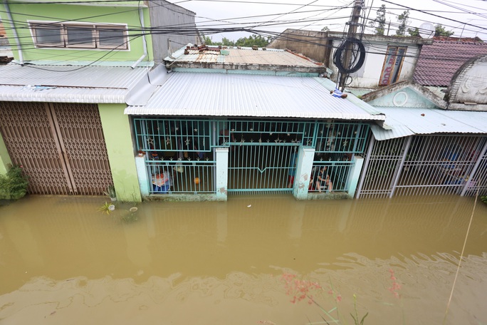 Tình trạng ngập lụt Tam Kỳ làm nóng kỳ họp HĐND Quảng Nam - Ảnh 3.