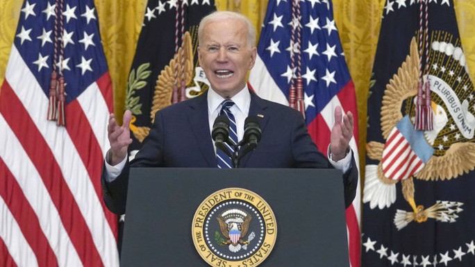 Ông Biden tiết lộ gói 2,6 ngàn tỉ “đi tắt, đón đầu” Trung Quốc - Ảnh 1.