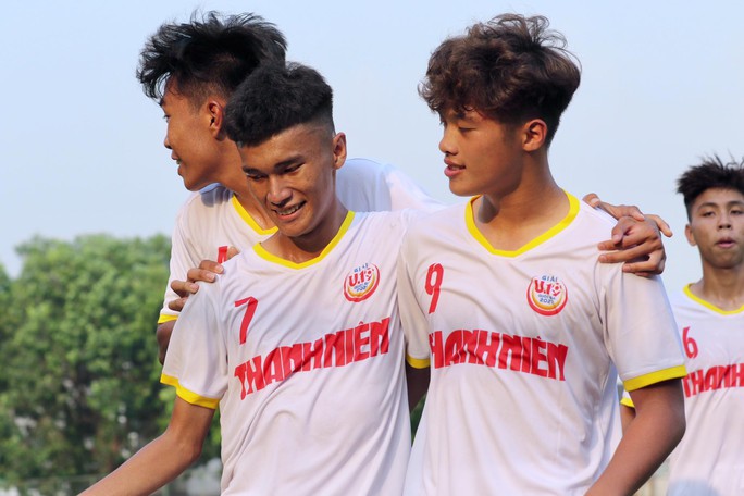 Lứa đàn em Công Phượng thắng áp đảo trong trận ra quân VCK U19 quốc gia 2021 - Ảnh 3.