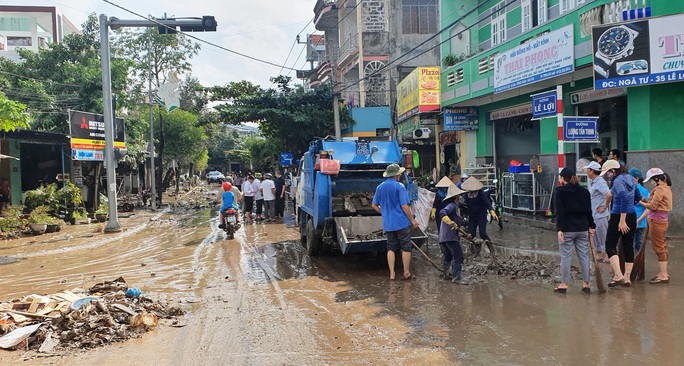 Ơ, cái gió Tuy Hòa, chuyên cần và phóng túng - Ảnh 1.