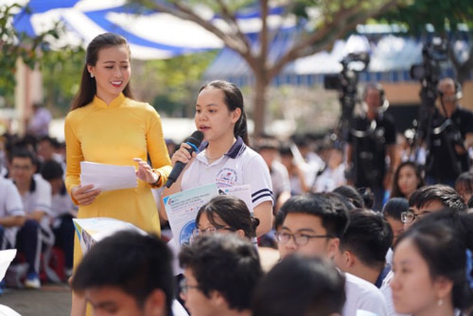 Đưa trường học đến thí sinh tại Bà Rịa - Vũng Tàu: Chọn đúng ngành học ngay từ đầu - Ảnh 1. Đưa trường học đến thí sinh tại Bà Rịa - Vũng Tàu: Chọn đúng ngành học ngay từ đầu - Ảnh 1.