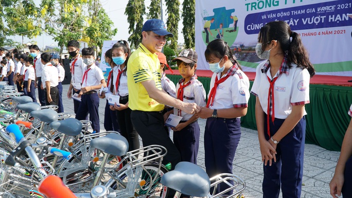 EVNSPC phát động trồng 1 tỉ cây xanh bảo vệ môi trường tại Sóc Trăng - Ảnh 4.