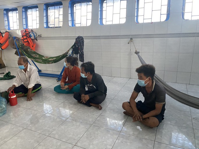 CLIP: Phú Quốc và An Giang phát hiện 16 người từ Campuchia nhập cảnh trái phép - Ảnh 2.