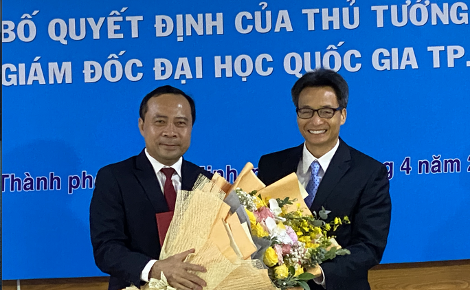 Tân giám đốc ĐHQG TP HCM công bố 3 nhiệm vụ trọng tâm - Ảnh 2. Tân giám đốc ĐHQG TP HCM công bố 3 nhiệm vụ trọng tâm - Ảnh 2.