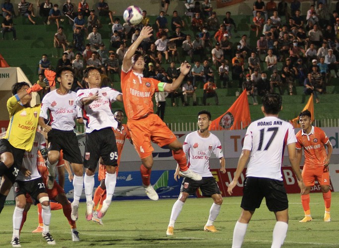 Thêm 3 đội V-League rời Cúp Quốc gia - Ảnh 1.