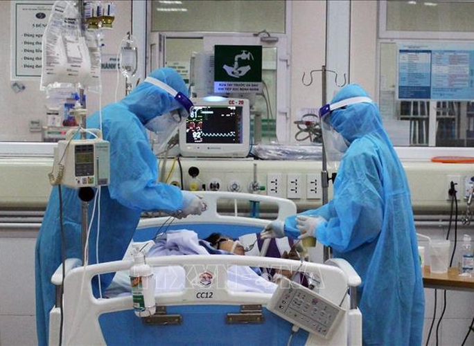 3 nam bệnh nhân Covid-19 điều trị ở Đà Nẵng diễn biến nặng - Ảnh 1.