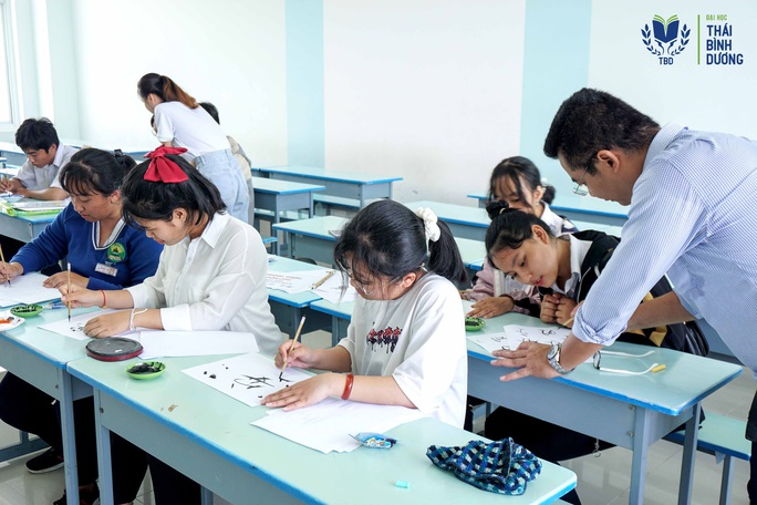Ngành Trung Quốc học ĐH Thái Bình Dương: Học từ trải nghiệm để có việc làm lương cao - Ảnh 1.