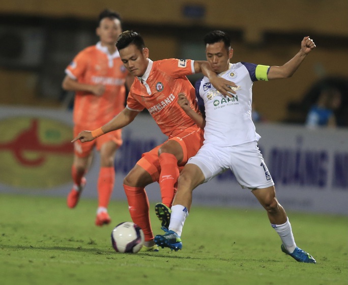 Hà Nội FC thất bại trước T.Bình Định ngay trên sân nhà Hàng Đẫy - Ảnh 5.