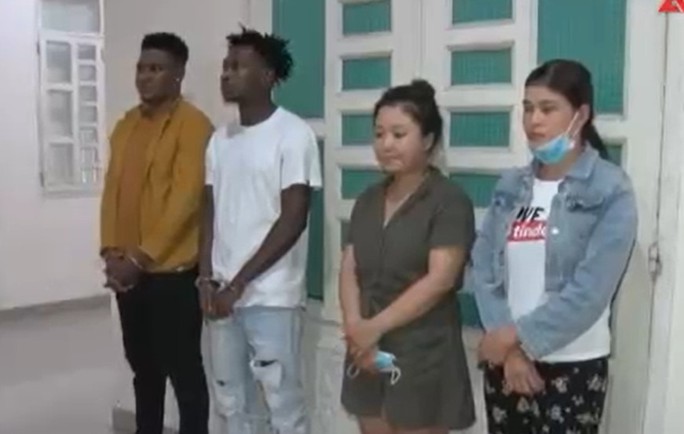 Những quý bà mù quáng ở Biên Hòa - Ảnh 1. Những quý bà mù quáng ở Biên Hòa - Ảnh 1.