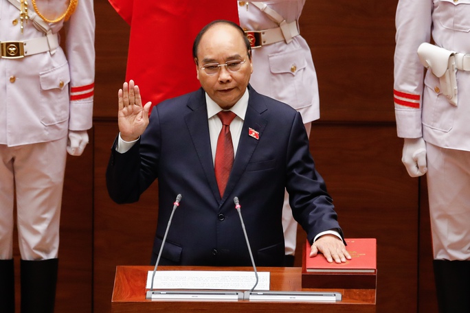 CLIP: Tân Chủ tịch nước Nguyễn Xuân Phúc tuyên thệ nhậm chức - Ảnh 2.