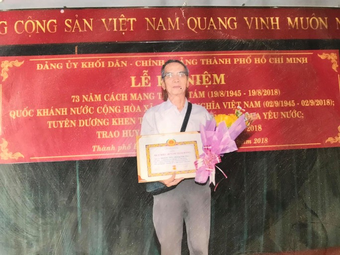 Mai Vàng nhân ái thăm nhà nghiên cứu Hoàng Văn Túc và NSƯT Phi Yến - Ảnh 2.