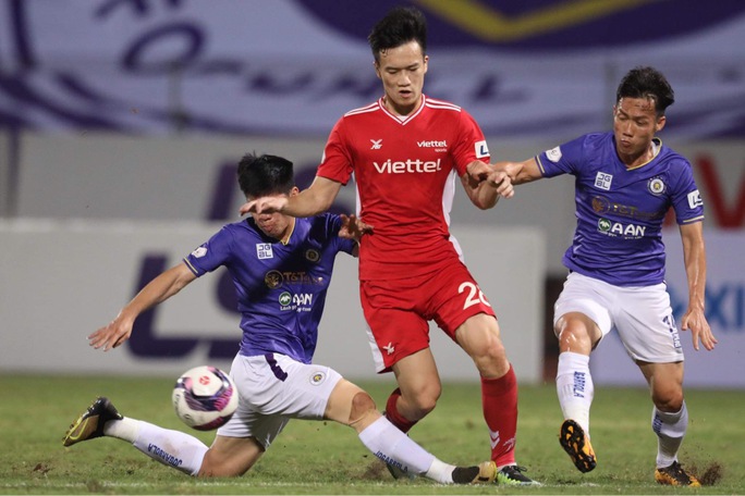 CLB Hà Nội thua sít sao 0-1 trước CLB Viettel sau khi thay “tướng” - Ảnh 11.