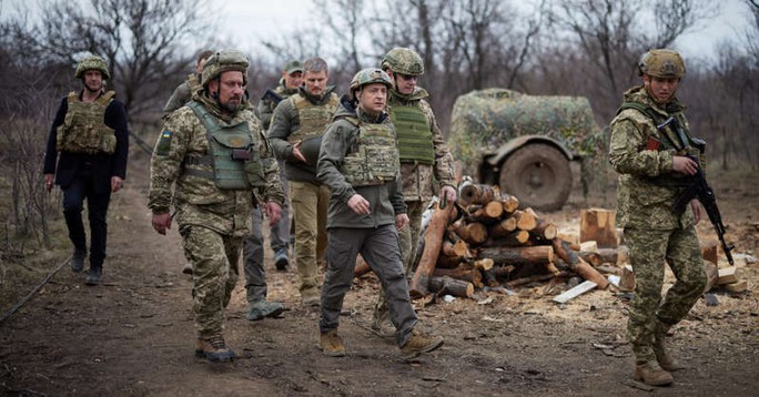 Căng thẳng Ukraine: Nga nói cứng, Mỹ cân nhắc điều tàu chiến - Ảnh 3.