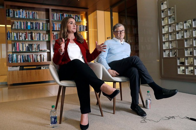 Vợ chồng ông Bill Gates rạn nứt vì tỉ phú ấu dâm? - Ảnh 1.