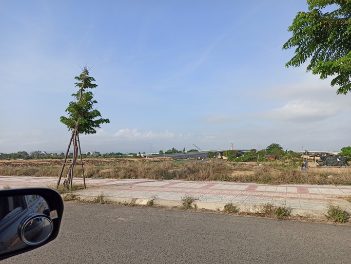 Phú Yên: Khởi tố vụ đấu giá sỉ 262 lô đất sai quy định - Ảnh 1.