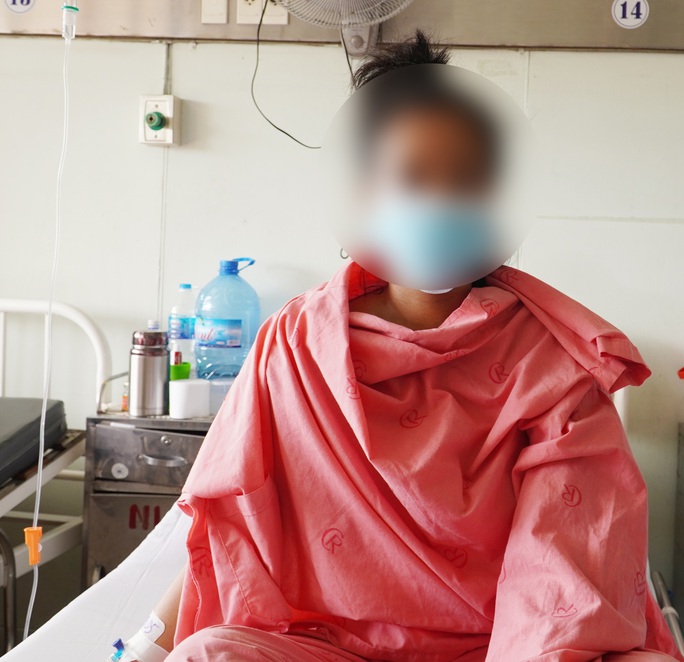 Cứu người phụ nữ bị thủng tim thoát chết trong gang tấc - Ảnh 1.