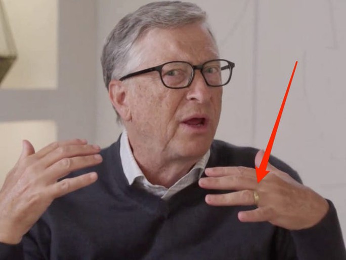Bill Gates vẫn đeo nhẫn cưới sau tuyên bố ly hôn - Ảnh 1.