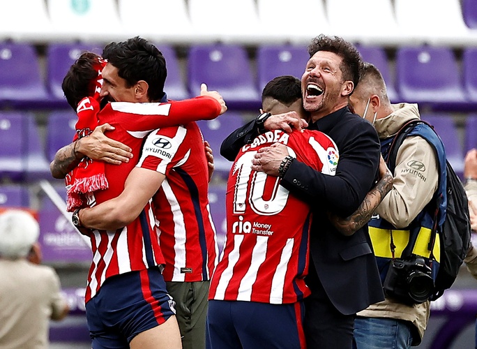 Đua vô địch nghẹt thở, Atletico Madrid đăng quang La Liga sau 7 năm - Ảnh 6.