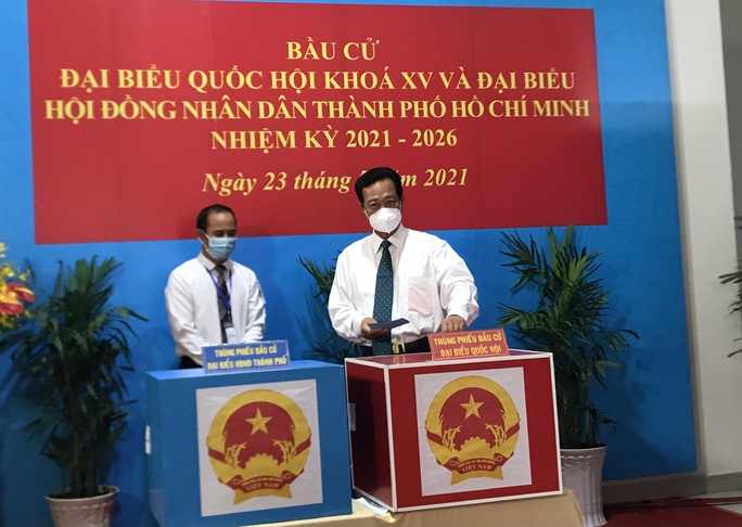 TP HCM: Tỉ lệ bầu cử đến 15 giờ đạt trên 84% - Ảnh 2.
