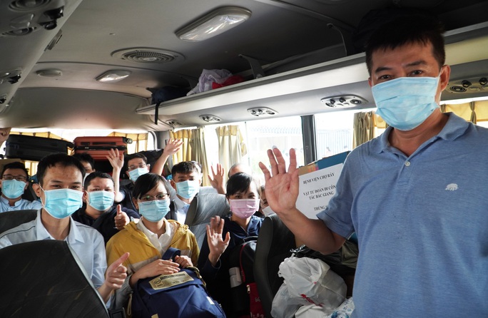 Đoàn y bác sĩ Bệnh viện Chợ Rẫy đến Bắc Giang hỗ trợ chống dịch - Ảnh 1.