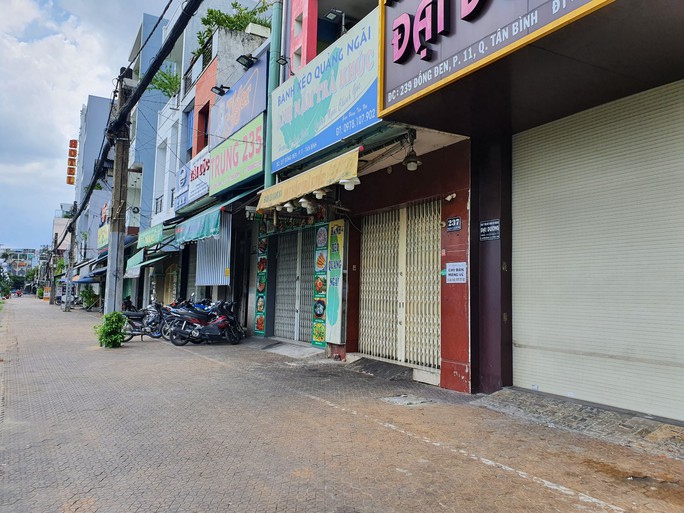 TP HCM: Ấm áp tình người ở những khu phong tỏa - Ảnh 12.