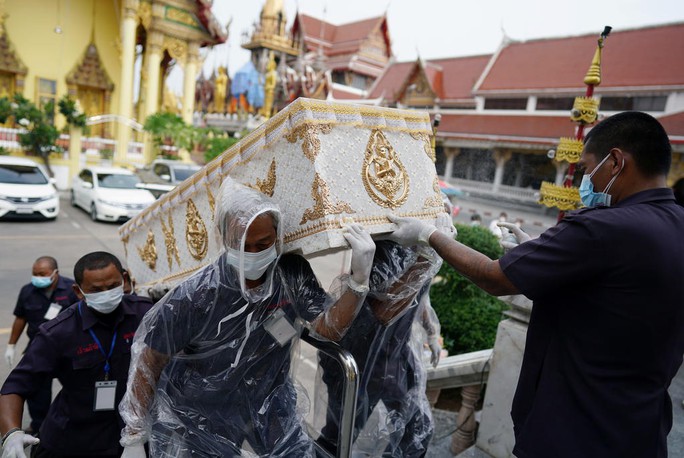 Covid-19: Campuchia, Thái Lan trải qua “thứ hai đen tối” - Ảnh 2.