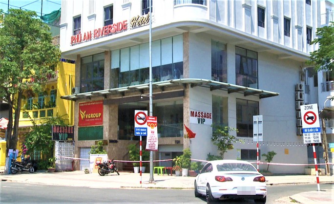 Lịch trình của nữ nhân viên massage ở Đà Nẵng nghi mắc Covid-19 - Ảnh 1. Lịch trình của nữ nhân viên massage ở Đà Nẵng nghi mắc Covid-19 - Ảnh 1.