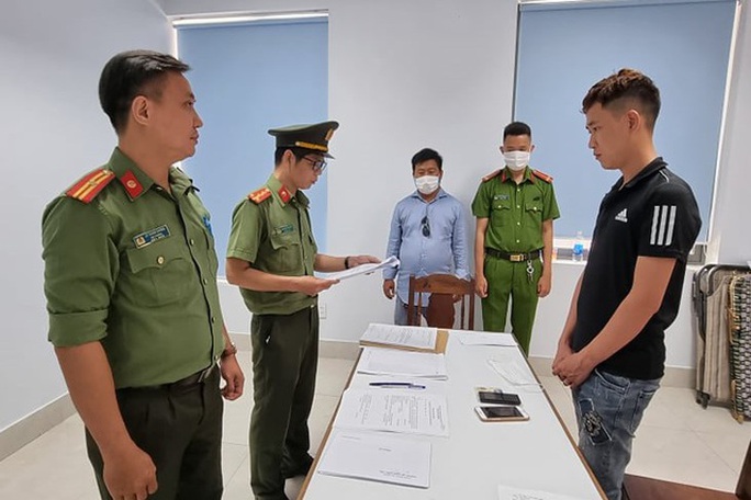 Điều tra đường dây lợi dụng chính sách, đưa người nhập cảnh trái phép - Ảnh 1.