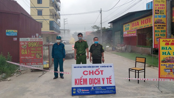 Hai công nhân trong KCN Vân Trung dương tính SARS-CoV-2, tiếp xúc nhiều người - Ảnh 1.