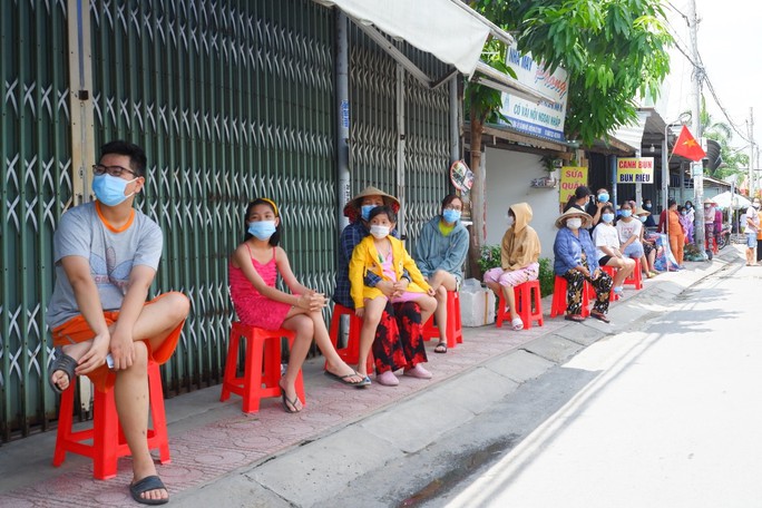 Thêm 170 người vạ lây do ca nghi mắc Covid-19 liên quan Hội thánh truyền giáo Phục Hưng - Ảnh 1.