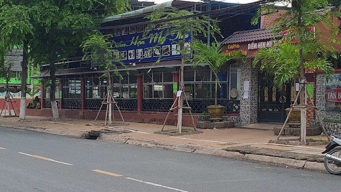 CLIP: Đường phố Tiền Giang vắng tanh ngày đầu giãn cách theo Chỉ thị 15 - Ảnh 8.