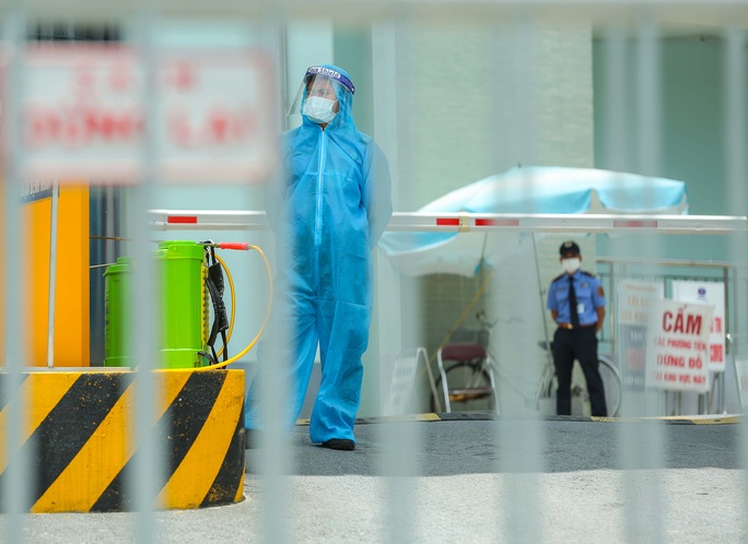 CLIP: Dỡ bỏ phong toả Bệnh viện K cơ sở Tân Triều - Ảnh 10.