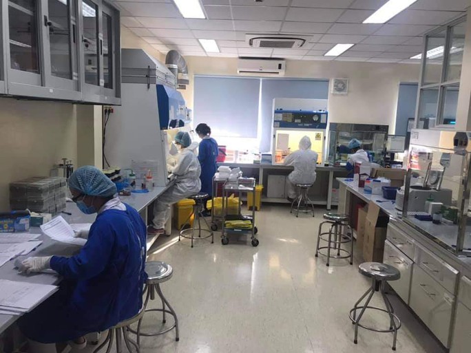 Chùm ảnh: Bên trong Bệnh viện Bệnh Nhiệt đới TP HCM đang bị phong tỏa - Ảnh 3. Chùm ảnh: Bên trong Bệnh viện Bệnh Nhiệt đới TP HCM đang bị phong tỏa - Ảnh 3.