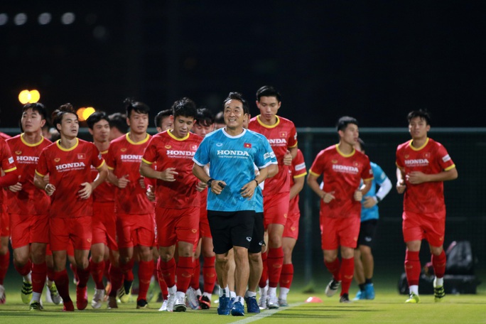 Giải mã cánh tay mặt của HLV Park Hang-seo sẽ lần đầu tiên chỉ đạo tuyển Việt Nam - Ảnh 4.