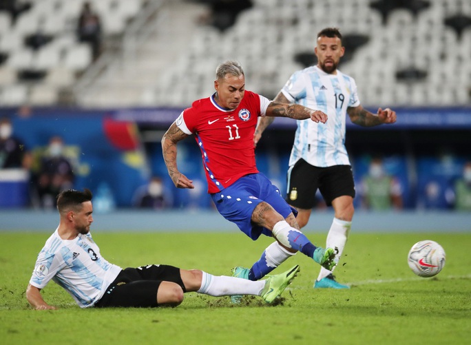 Messi lập siêu phẩm, Argentina chia điểm tiếc nuối với Chile - Ảnh 5.