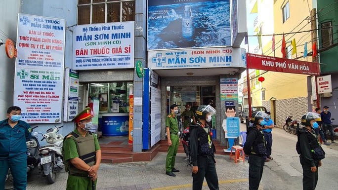 Vụ án trốn thuế liên quan nhà thuốc Mẫn Sơn Minh, Sĩ Mẫn tại Đồng Nai: Khởi tố 2 người, cấm đi khỏi nơi cư trú - Ảnh 2.