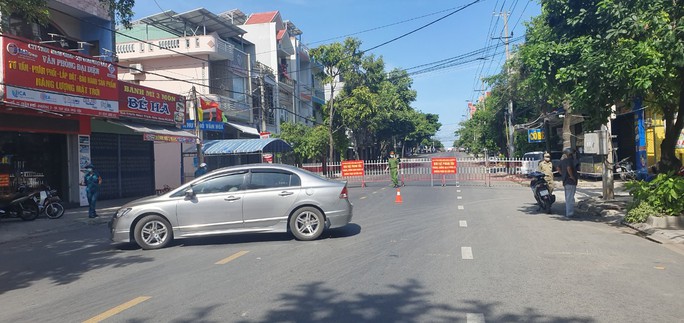 Lần đầu tiên Phú Yên xác định 8 ca nhiễm SARS-CoV-2 ngoài cộng đồng - Ảnh 2.