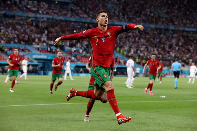 Lukaku chiếm sóng Ronaldo, góp mặt đội hình tiêu biểu Euro 2020 - Ảnh 3.