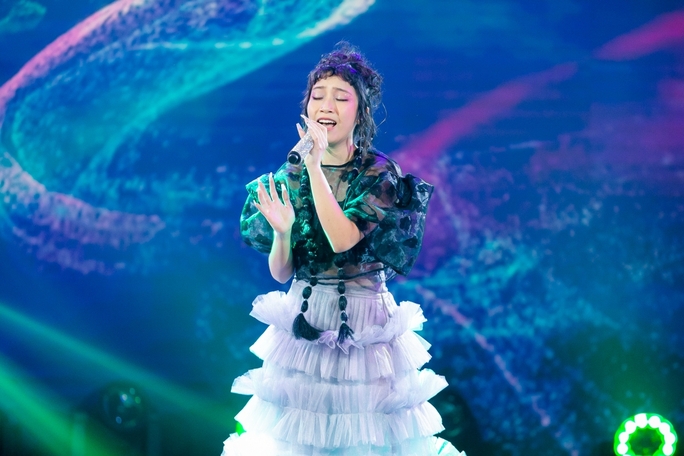 Con gái ca sĩ Mỹ Linh lấy lại hình ảnh sau scandal khoe mông - Ảnh 3.
