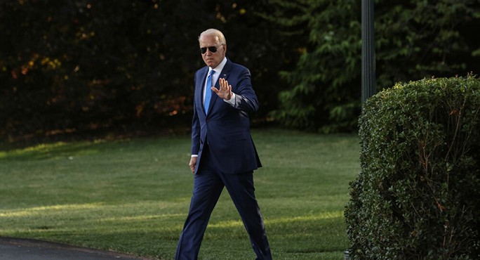 Tổng thống Joe Biden ra lệnh không kích biên giới Iraq - Syria - Ảnh 1.