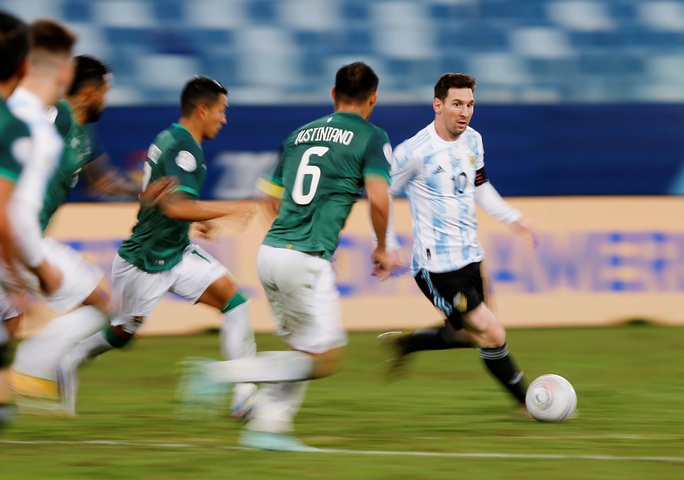 Lionel Messi lập kỷ lục độc nhất vô nhị, Argentina thẳng tiến tứ kết Copa America - Ảnh 6.