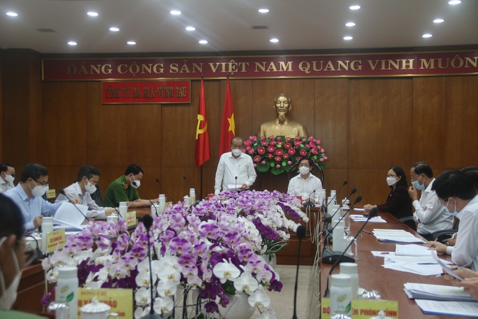 Phó Thủ tướng Thường trực Trương Hòa Bình: Bà Rịa - Vũng Tàu cần có biện pháp phòng dịch cho công nhân - Ảnh 1.