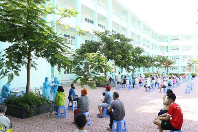 Vũng Tàu xét nghiệm cả khu đô thị Chí Linh liên quan ca tử vong dương tính với SARS-CoV-2. - Ảnh 1.