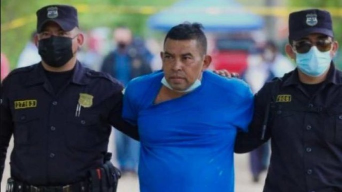 El Salvado: Cựu cảnh sát “tâm thần” giết người hàng loạt, gây chấn động - Ảnh 3.
