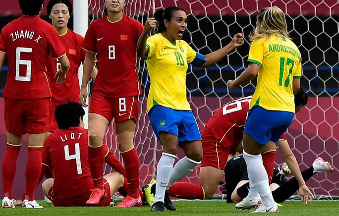 Lập kỷ lục ghi bàn tại Olympic, nữ siêu nhân Marta được Pele ca ngợi - Ảnh 3.