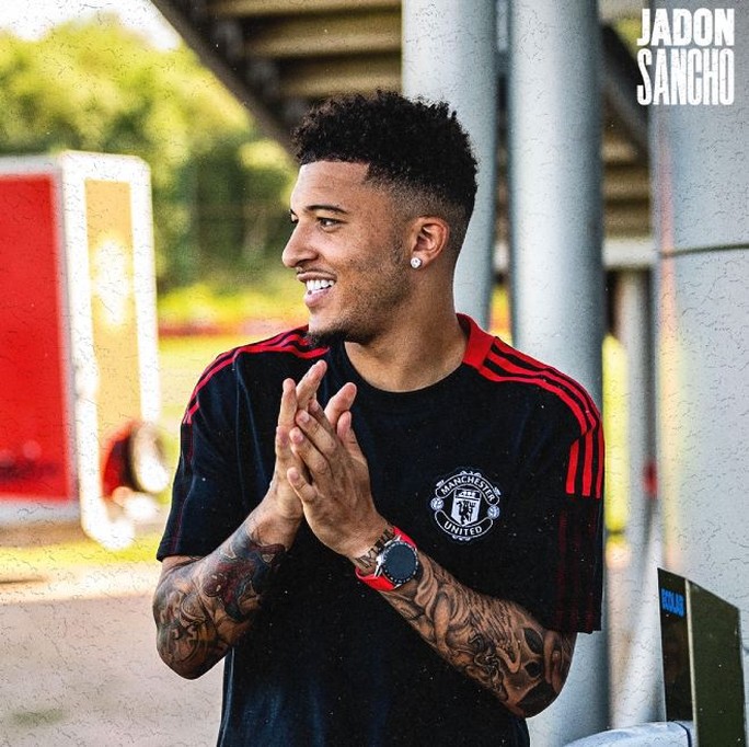 Jadon Sancho không tranh số áo khủng với đàn anh Cavani ở Man United - Ảnh 6.