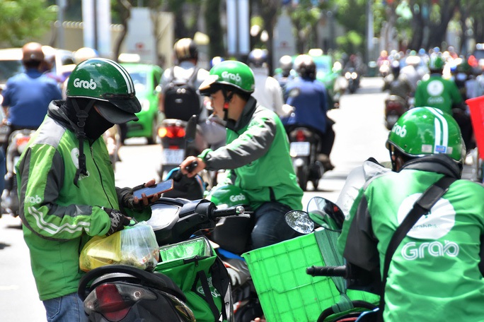 Be, Grab, Gojek… đồng loạt tắt dịch vụ giao hàng ở TP HCM sau 17 giờ - Ảnh 1.