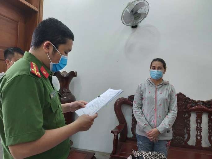 Khởi tố 2 đối tượng cho vay nặng lãi với lãi suất lên đến 1%/ngày - Ảnh 1.